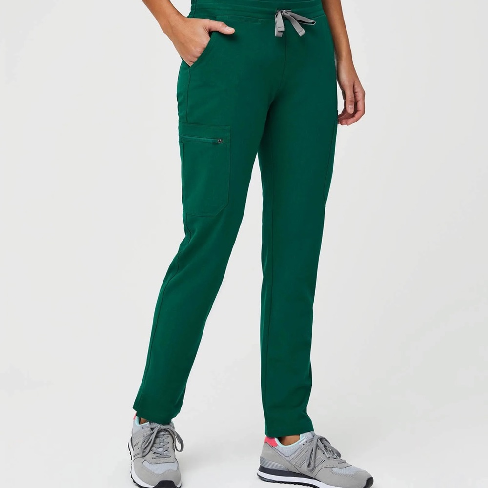 Hunter green FIGS Zola pant size M